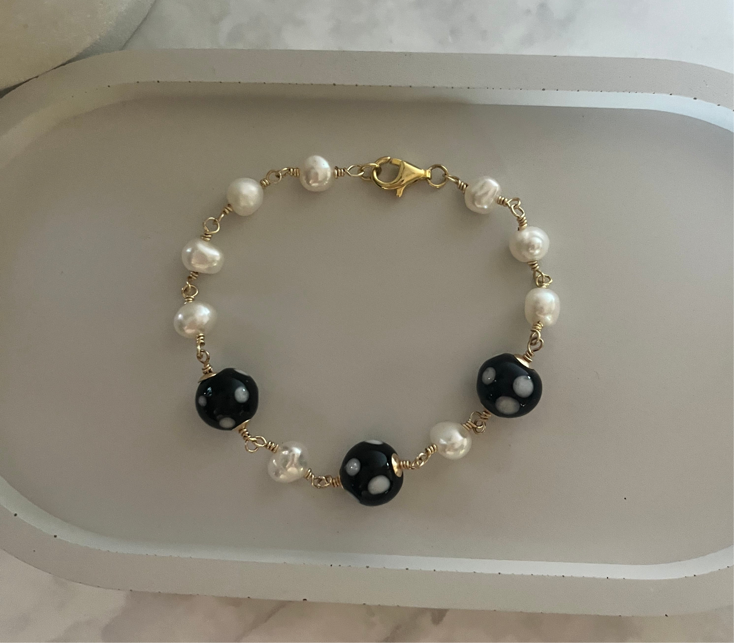 Pearl Conta di Ojo Bracelet