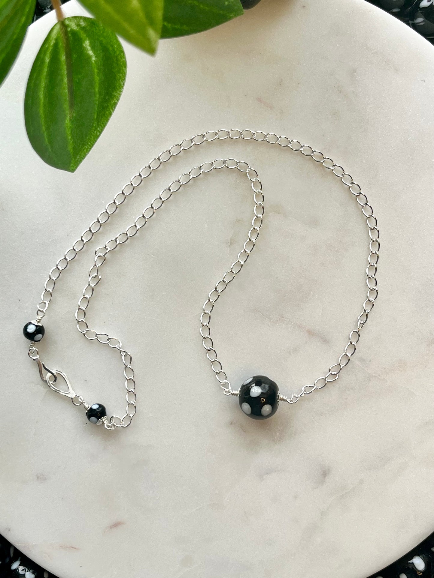 Silver Conta di Ojo Necklace