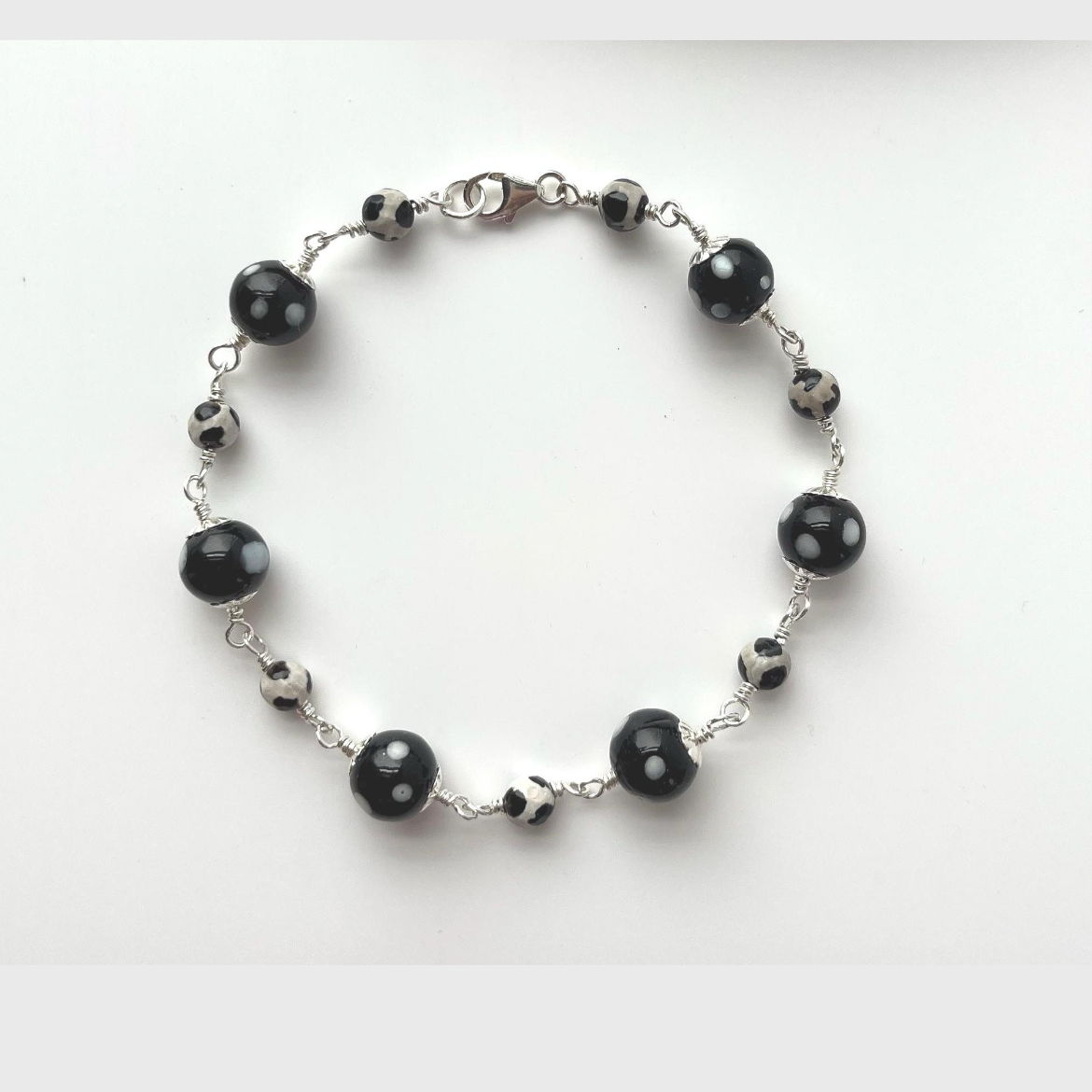 Tibetan Dzi Conta di Ojo Bracelet
