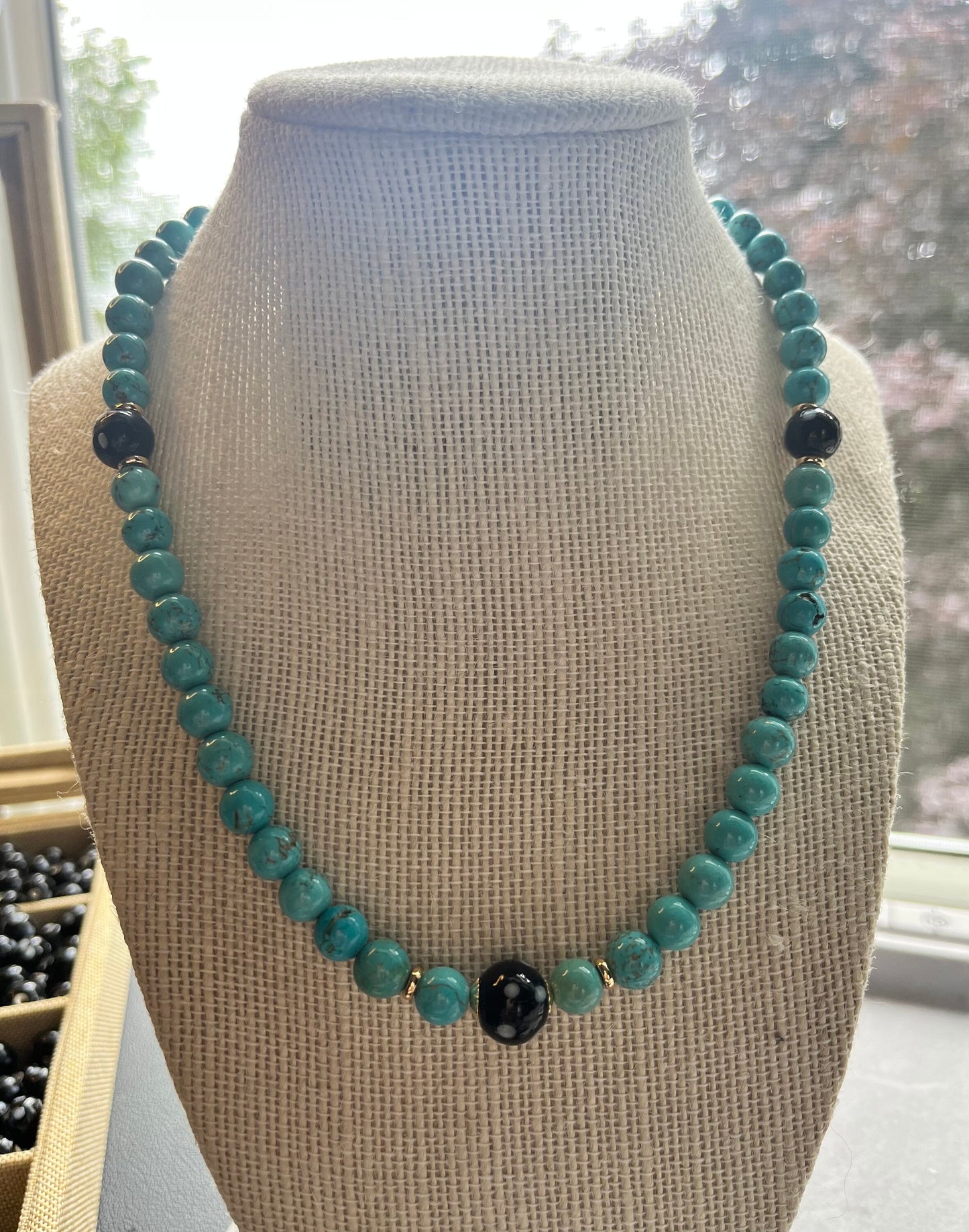 Turquoise Howlite Conta di Ojo Beaded Necklace
