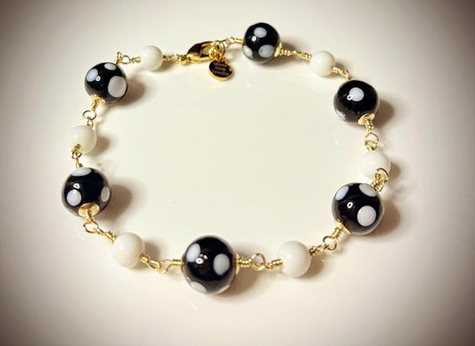 White Shell Conta di Ojo Bracelet