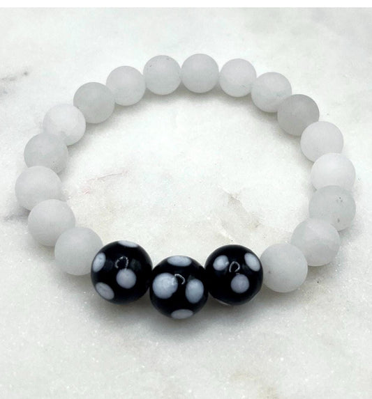 White Jade Conta di Ojo Stretch Bracelets