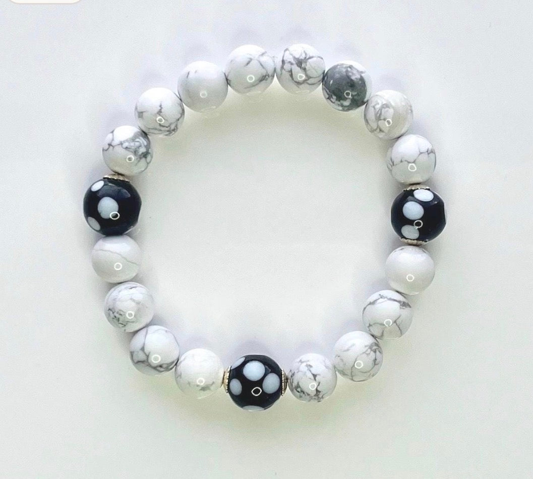 White Howlite Beaded Stretch Bracelet