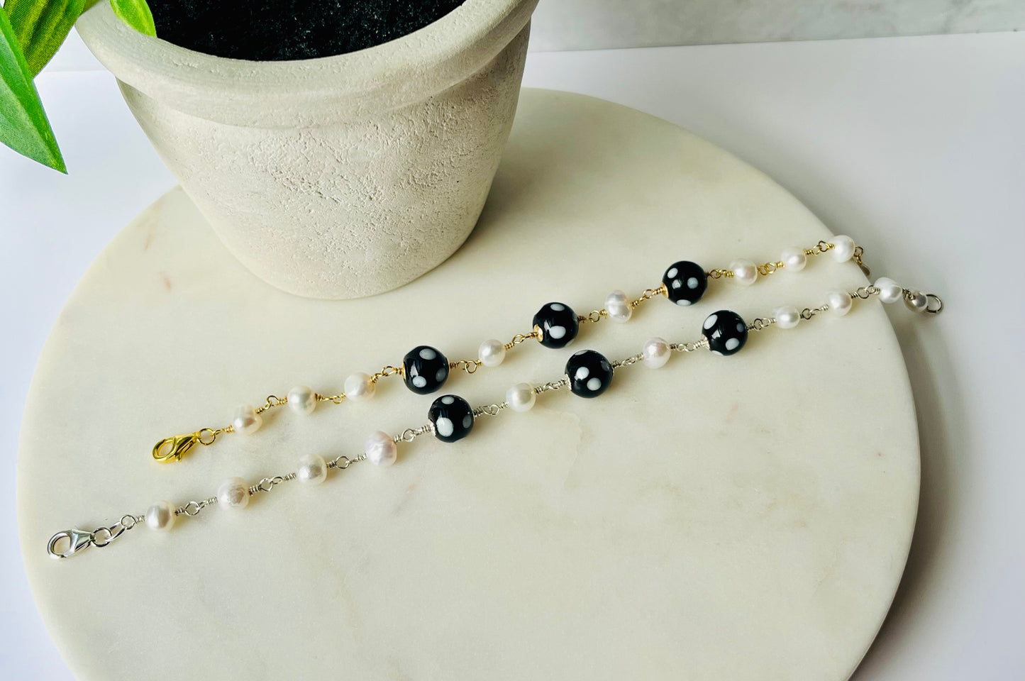 Pearl Conta di Ojo Bracelet