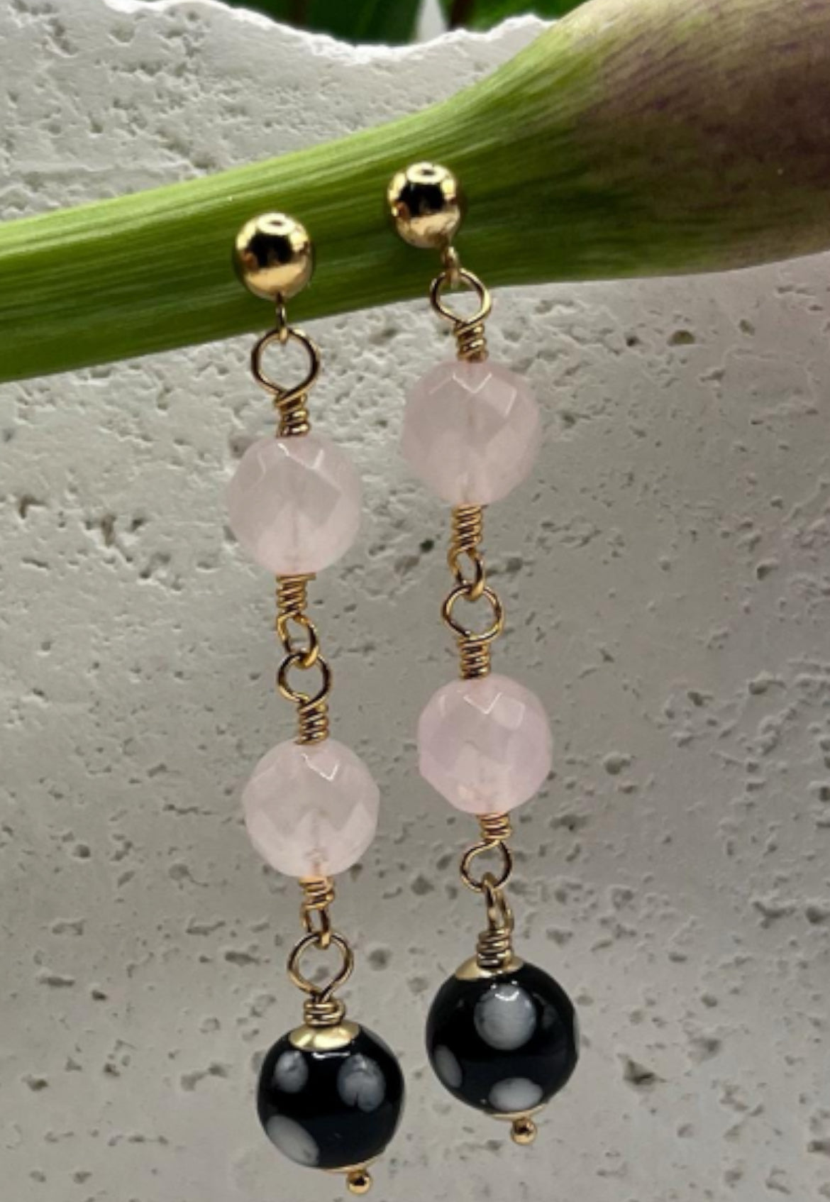 Rose Quartz Conta di Ojo Earrings